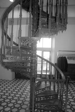 Iconographie - Escalier de fer forgé au Parlement