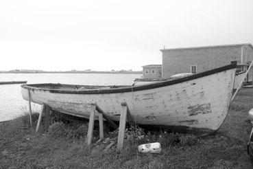 Iconographie - Barque en cale sèche aux Îles de la Madeleine
