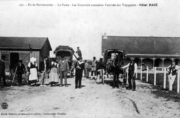 Iconographie - La Fosse - Les courriers attendent l'arrivée des voyageurs - Hôtel Macé