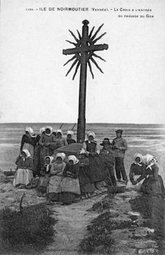Iconographie - La roix à l'entrée du passage du Goa