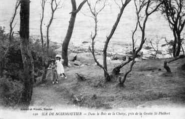 Iconographie - Dans le Bois de la Chaize, près de la grotte St-Pierre