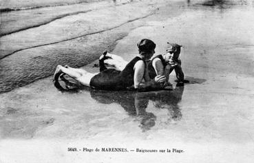 Iconographie - Plage de Marennes - Baigneuses sur la plage