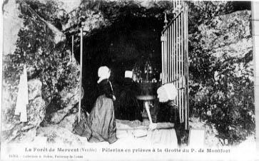 Iconographie - Pèlerins en prières à la grotte du P de Monfort