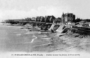 Iconographie - Chalets bordant les falaises de Croix-de-Vie