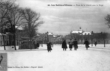 Iconographie - Place de la Liberté sous la neige