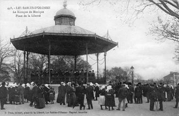 Iconographie - Le kiosque de musique - Place de la Liberté