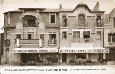 Iconographie - Family Hôtel St-Pierre - La façade de l'hôtel et de la pâtisserie