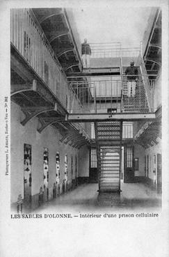 Iconographie - Intérieur d'une prison cellulaire
