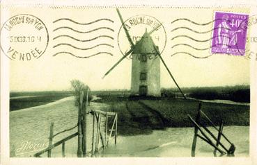 Iconographie - Moulin à vent sur la route de Beauvoir à...