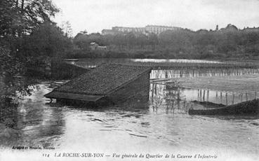 Iconographie - Vue générale du quartier de la caserne d'infanterie