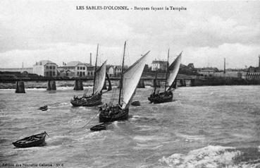 Iconographie - Barques fuyant la tempête