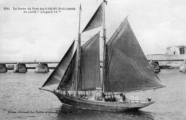 Iconographie - La sortie du port des Sables d'Olonne du Yacht "Léopard IV"