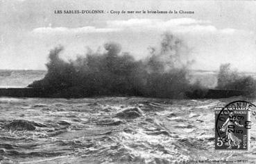 Iconographie - Coup de mer sur le brise-lame de la Chaume