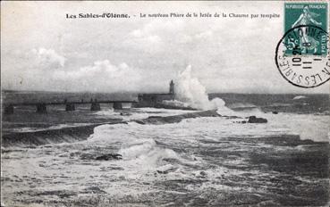 Iconographie - Le nouveau phare de la jetée de la Chaume par tempête