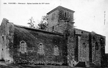 Iconographie - Eglise fortifiée du XVe siècle