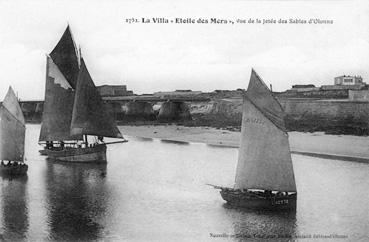 Iconographie - La villa "Etoile des Mers", vue de la jetée des Sables-d'Olonne