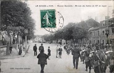 Iconographie - Avenue Gambetta - L'arrivée du 93e de ligne