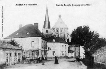 Iconographie - Entrée dans le bourg par la gare