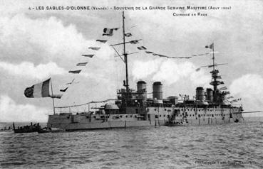 Iconographie - Souvenir de la grande semaine maritime (août 1909) - Cuirassé en rade