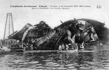 Iconographie - L'explosion du cuirassé 'Liberté" à Toulon, le 25 septembre 1911