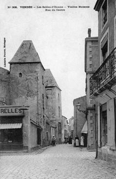 Iconographie - Vieilles maisons - Rue du Centre