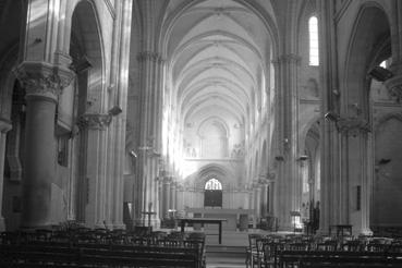 Iconographie - Intérieur de l'église Notre-Dame vu de l'abside