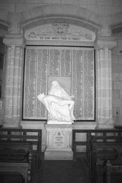 Iconographie - Ils sont morts pour la France, plaque dans l'église Notre-Dame
