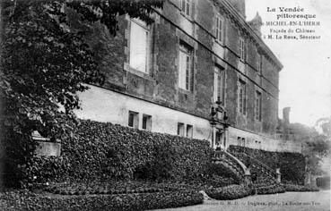 Iconographie - La façade du château à M. Le Roux, sénateur