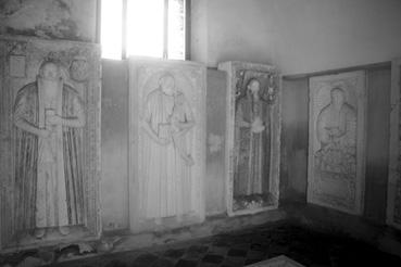 Iconographie - Biertan - Pierres scultées de dignitaires religieux