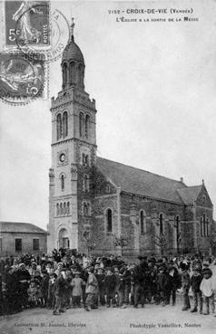 Iconographie - L'église à la sortie de la messe