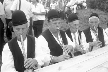 Iconographie - Tilisca - Festival de folklore - Joueurs de flûtes