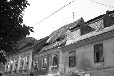 Iconographie - Lucarnes de toits "yeux de Sibiu"
