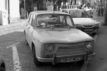 Iconographie - Version roumaine de la Simca 1000