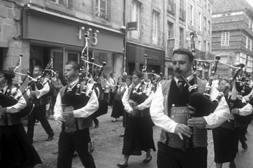 Iconographie - Festival de Cornouaille - La parade dans les rues