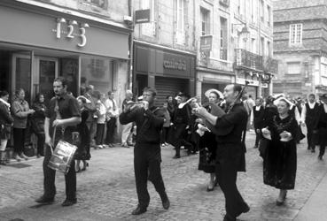 Iconographie - Festival de Cornouaille - La parade dans les rues