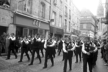 Iconographie - Festival de Cornouaille - La parade dans les rues