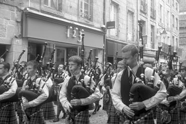 Iconographie - Festival de Cornouaille - La parade dans les rues