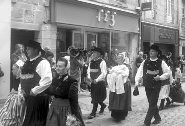 Iconographie - Festival de Cornouaille - La parade dans les rues