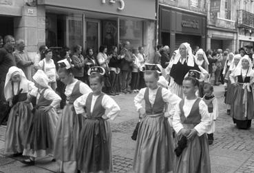 Iconographie - Festival de Cornouaille - La parade dans les rues