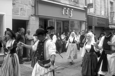 Iconographie - Festival de Cornouaille - La parade dans les rues