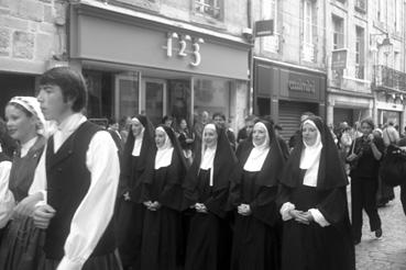 Iconographie - Festival de Cornouaille - La parade dans les rues