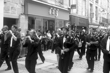 Iconographie - Festival de Cornouaille - La parade dans les rues