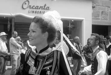 Iconographie - Festival de Cornouaille - La parade dans les rues