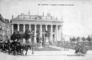 Iconographie - Le square et le Palais de la Bourse
