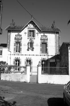 Iconographie - Façade d'une villa, rue Saint-Nicolas