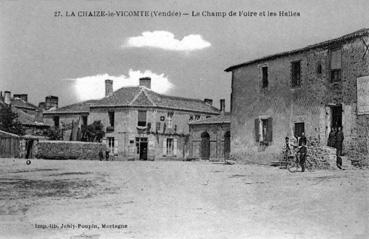 Iconographie - Le champ de foire et les halles