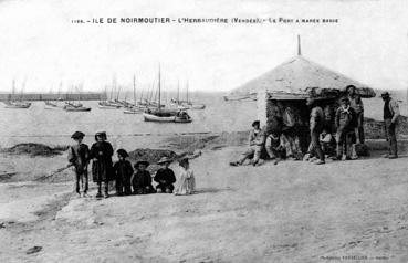 Iconographie - L'Herbaudière - Le port à marée basse